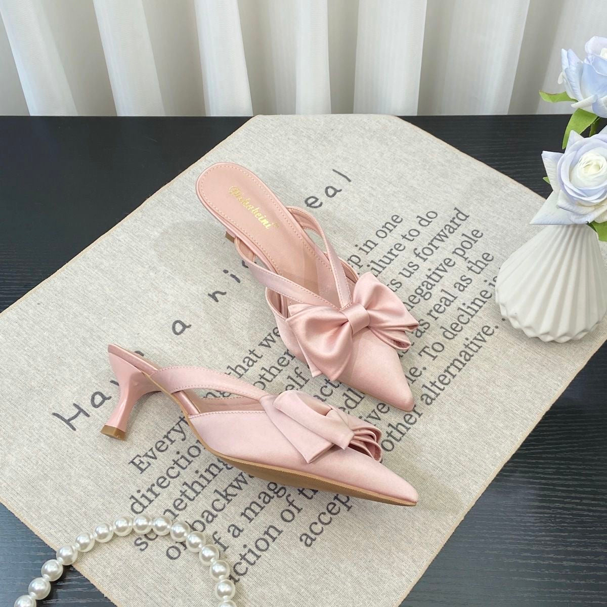 French Style Pointed-Toe Pink Women’s Sandals With Bowknot