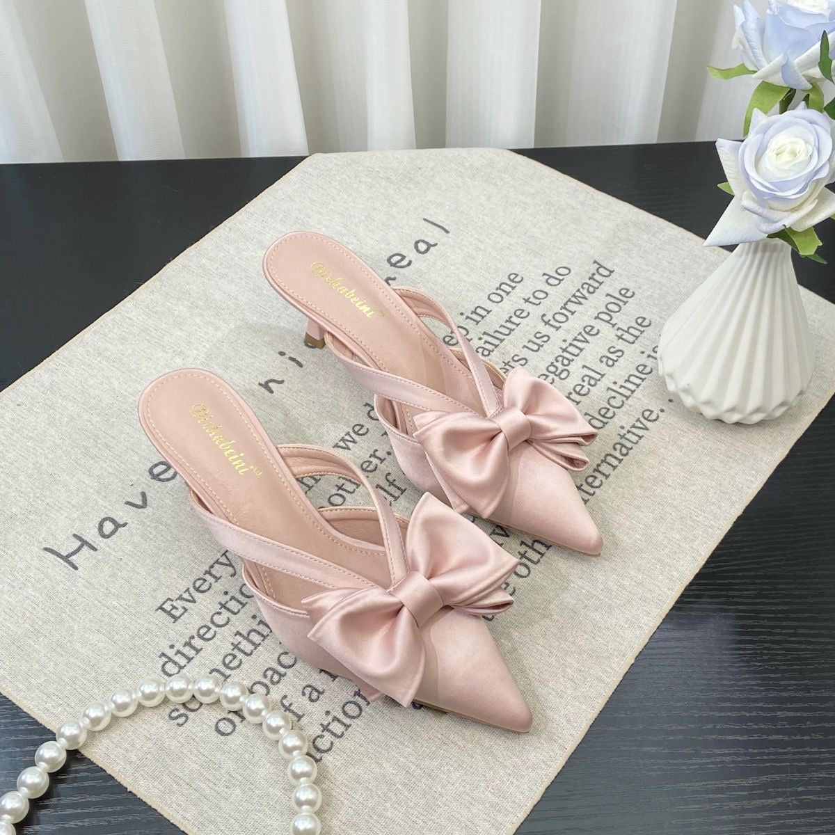 French Style Pointed-Toe Pink Women’s Sandals With Bowknot